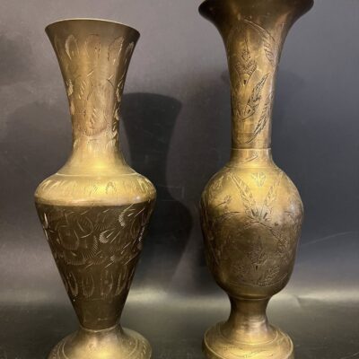 Pereche de vaze gravate manual