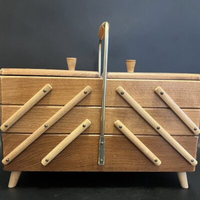 Trusa veche pentru croitorie